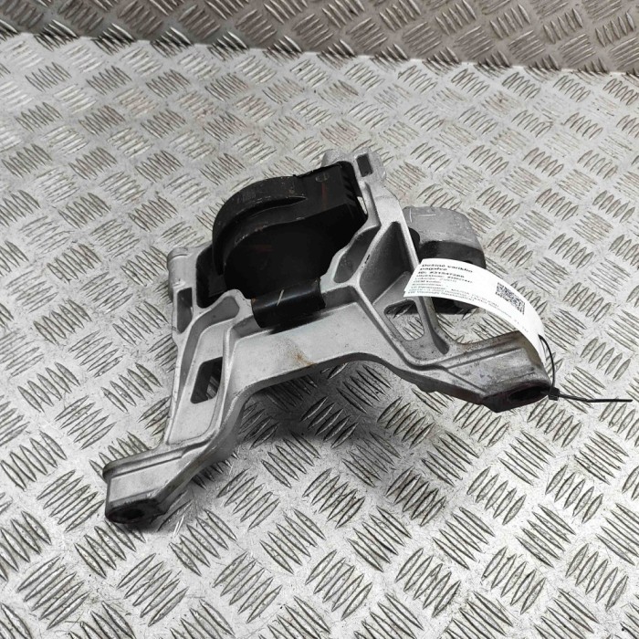 Suport motor dreapta MAZDA CX-30 DM 2023 OEM: BDGH-39-060A 31547266