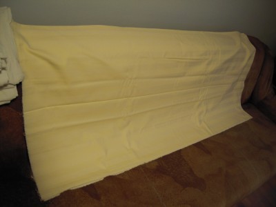 Material din bumbac de foarte buna calitate 145x290 cm., galben deschis, NOU foto