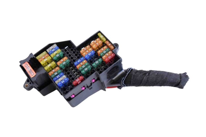 Panou de siguranțe PORSCHE CAYENNE 9PA 2007 OEM: 7L0941828B,7L0941824B