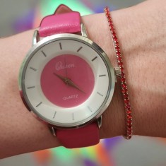 Set ceas casual de dama cu bratara inclusa, mecanism quartz, display analog, bratara roz lucios, inchidere catarama