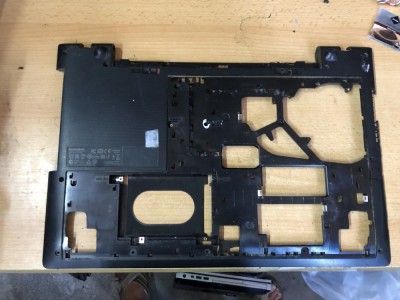 Bottomcase Lenovo G70 - A137 foto