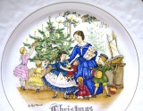 FARFURIE DECORATIVA PORTELAN ENGLEZESC ROYAL WORCESTER DECOR CRACIUN - CHRISTMAS MORNING 23 CM