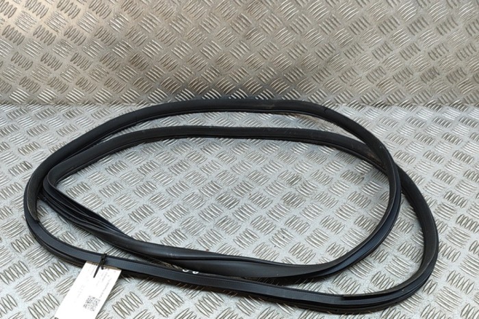 Garnitura ușă dreapta față SSANGYONG KORANDO C300 2022 OEM: 72120-37001 | 26363667