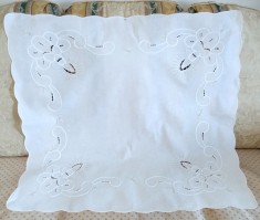 Fata de masa Vintage din bumbac cu broderie cu panglici- CRACIUN