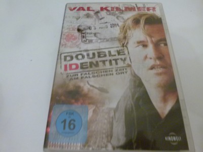 Double identity, dvd foto