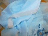 Esarfa noua, matase naturala cu lina extra fina, broderie superba, ceas dama nou cadou