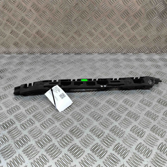 Suport bara de protecție dreapta spate SKODA SUPERB III 3V3 2017 OEM: 3V5807394 24542502