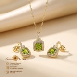 Set Smarald Regal , cercei, pandantiv E i lant placate cu aur 14K