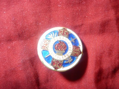 Insigna - Soc. Cultul Eroilor , metal si email , d= 2cm foto