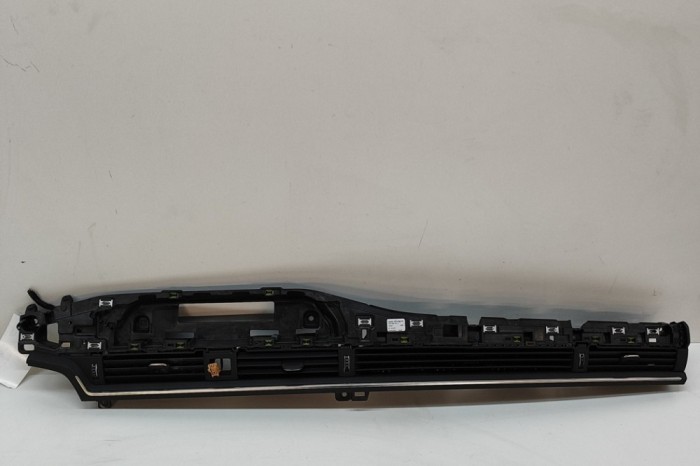 Gura de ventilație planșa de bord AUDI A5 F53 2017 OEM: 8W2820901C 31221717