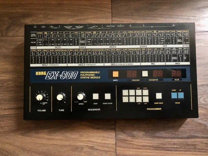 Korg EX-800 Polyphonic Synth