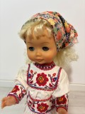 Papusa Aradeanca anii 1980 costum popular