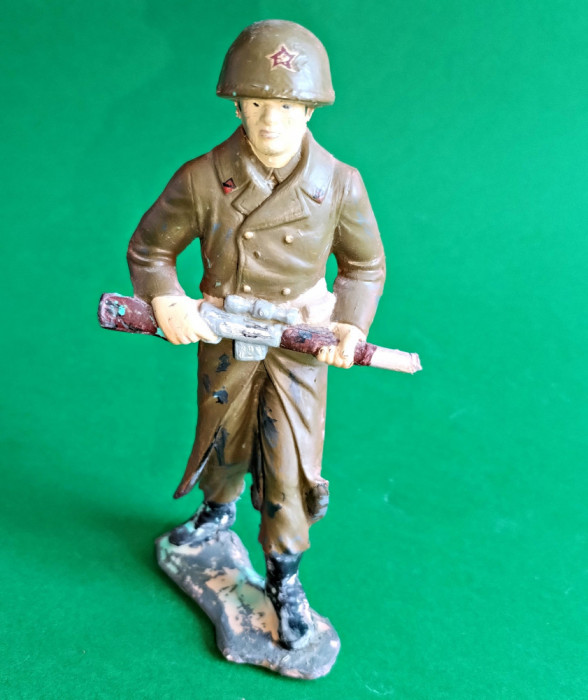 Soldat figurina plastic pictat 12 cm vintage Ceaușescu 1980 talcioc