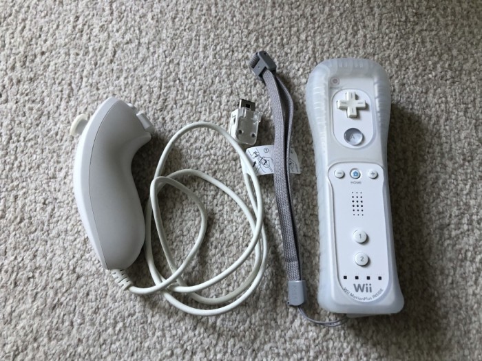 JOYSTICK MANETA CONTROLLER NINTENDO WII + NUNCHUCK + HUSA ORIGINALE