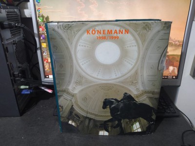 Konemann 1998-1999 There is still Light on the horizon, catalog, Koln 1998, 228 foto
