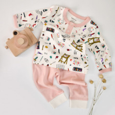 Set bluzita cu maneca lunga si nasturei si pantaloni lungi, 100% bumbac organic, BabyCosy, Pudra (Marime: 6-9 luni)