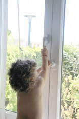 Sistem de siguranta pentru fereastra BabyJem foto