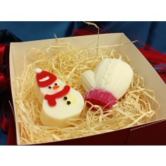 Set Cadou Craciun , Lumanare Manusa Om de Zapada in Cutie Merry Christmas, Handmade