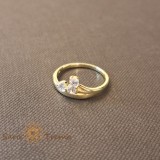 Cumpara ieftin Inel floare cu 3 cristale zirconia albe - placat 14k