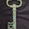Antichitate-cheie masiva,CHEIE TIRGUSON Dop,In Vino Vita-Impecabila 13,5/6 cm,
