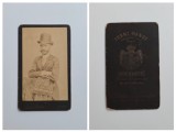 Fotografie de colectie CDV Atelier Franz Mandy, Fotograful Curtii Regale, Portret de domn cu joben (tilindru), Romania, ca. 1875-1880