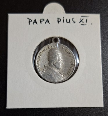 Papa Pius XI Medalion vechi, pandativ - religie - biserica - crestinism - botez foto