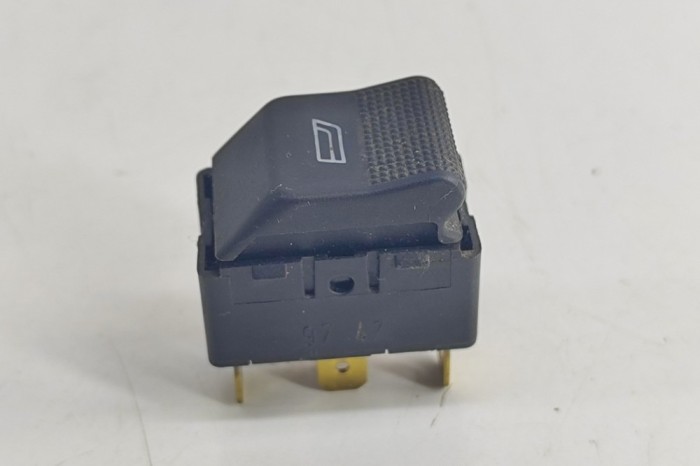 Buton geam ușă dreapta spate AUDI A8 D2 4D2, 4D8 1997 OEM: 4D0959855OIC,4D0959855 29952806