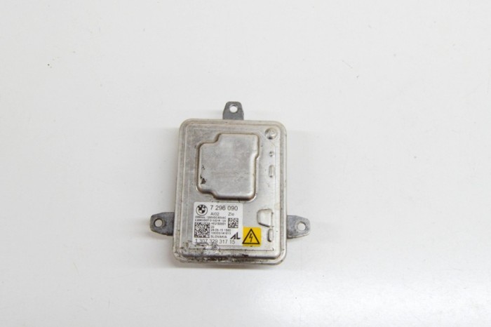 Unitate de control lumini xenon BMW 4 Cabrio F33, F83 2015 OEM: 7296090,130732931715 | 15507038