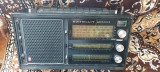 RADIO GRUNDIG SATELLIT 2000 , FUNCTIONEAZA , CITITI DESCRIEREA .