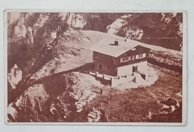 CABANA BRAV , MUNTII BUCEGI , FOTO I. PETEU , FORMAT CARTE POSTALA , INTERBELICA foto