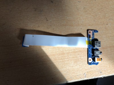 USB Acer Aspire E1-731 A157 foto