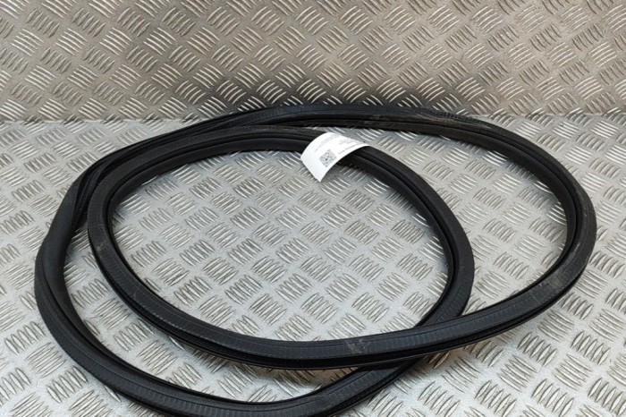 Garnitura ușă dreapta spate MERCEDES-BENZ EQS V297 2023 OEM: A2976970400 | 27369555