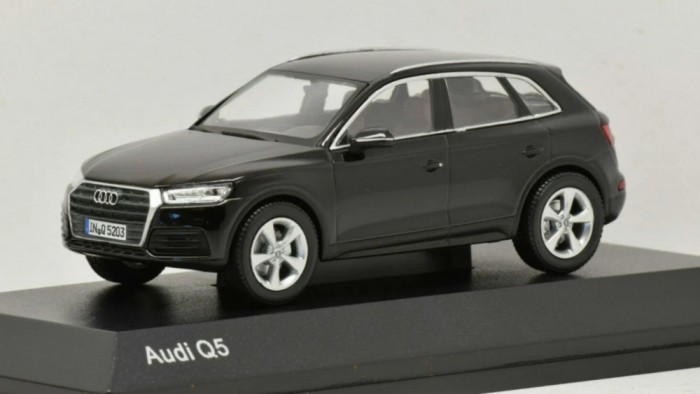 Macheta Audi Q5 - iScale 1/43