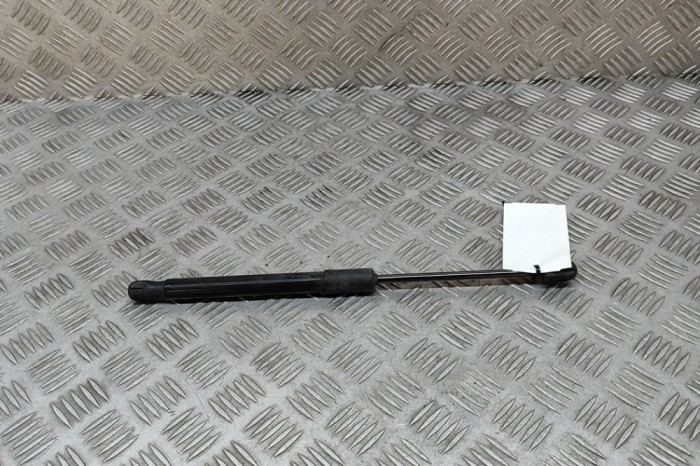 Amortizor capota st&acirc;nga față SKODA SUPERB III Estate 3V5 2019 OEM: 3V0823359A 30380080