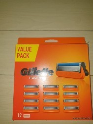 Set ECONOMIC 12 rezerve Gillette Fusion foto