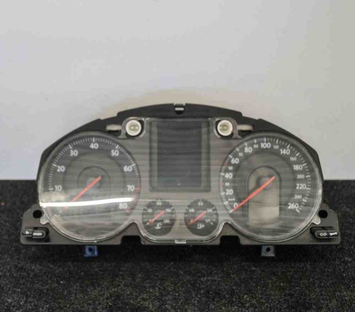 Ceas de bord VW PASSAT Variant B6 3C5 2006 OEM: 3C0920870FV0033000