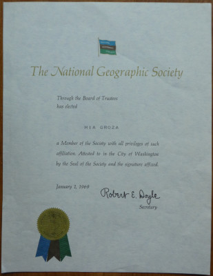 Diploma National Geografic adresata Miei Groza si semnata de Robert Doyle , 1969 foto