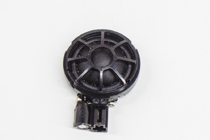 Difuzor ușă dreapta față TESLA MODEL S 2018 OEM: 1000345-001,1004833-00-A | 11495632