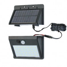 Lampa LED cu incarcare solara cu senzor de miscare si panou extern 30LED IP65