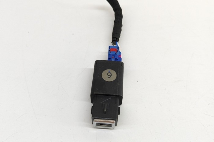 USB CITRO&Euml;N C4 III BA_, BB_, BC_ 2024 OEM: 98483947VV,9848394880 29908050