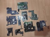 lot 10 placi de baza de laptop si 7 procesoare - pentru piese -