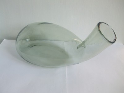 URINAR INTERBELIC DIN STICLA foto