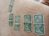 De vanzare bacnote, Litera