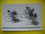 HOPCT 543 E - FOTOGRAFIE VECHE-D= 18/12 CM-SOSIREA LA FINALA -C M CICLISM-SPORT-1947-FOTO AGENTIA ASSOCIATEDPRESS PHOTOS 1947