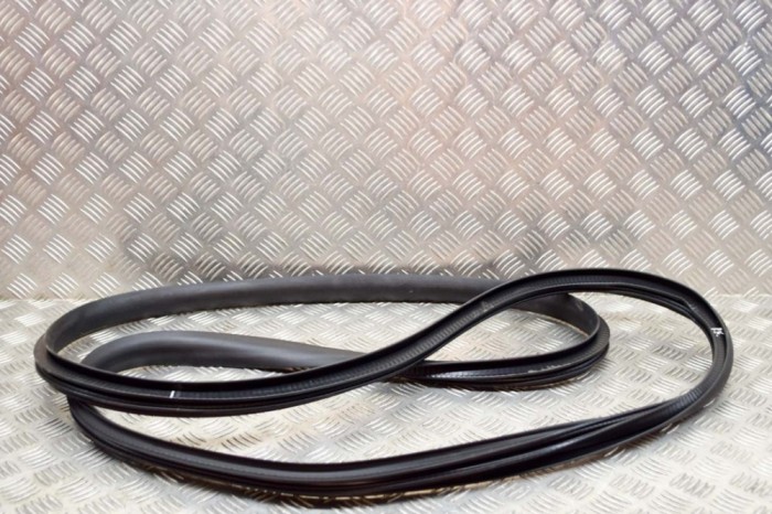 Garnitura ușă st&acirc;nga față TESLA MODEL Y 2020 OEM: 1497674-00-A,1497673-00-A | 13587316