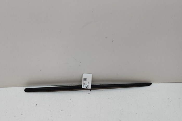 Ornament vertical parbriz st&acirc;nga AUDI Q5 FY 2017 OEM: 80A854327B | 27807633