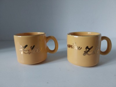 Set 2 cesti de cafea, ceramica (faianta), cu scris auriu Numai pentru Zita /Zita foto
