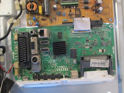 placa baza 17MB211 functionala din tv led Wellington WL24HDW282SW functional foto