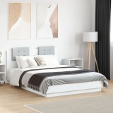 Cumpara ieftin Cadru de pat cu tăblie, alb, 135x190 cm, lemn prelucrat