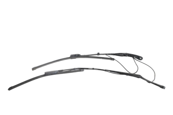 Braț ștergător față TESLA MODEL Y 2022 OEM: 1507051-00-A,1507054-00-A 23325412
